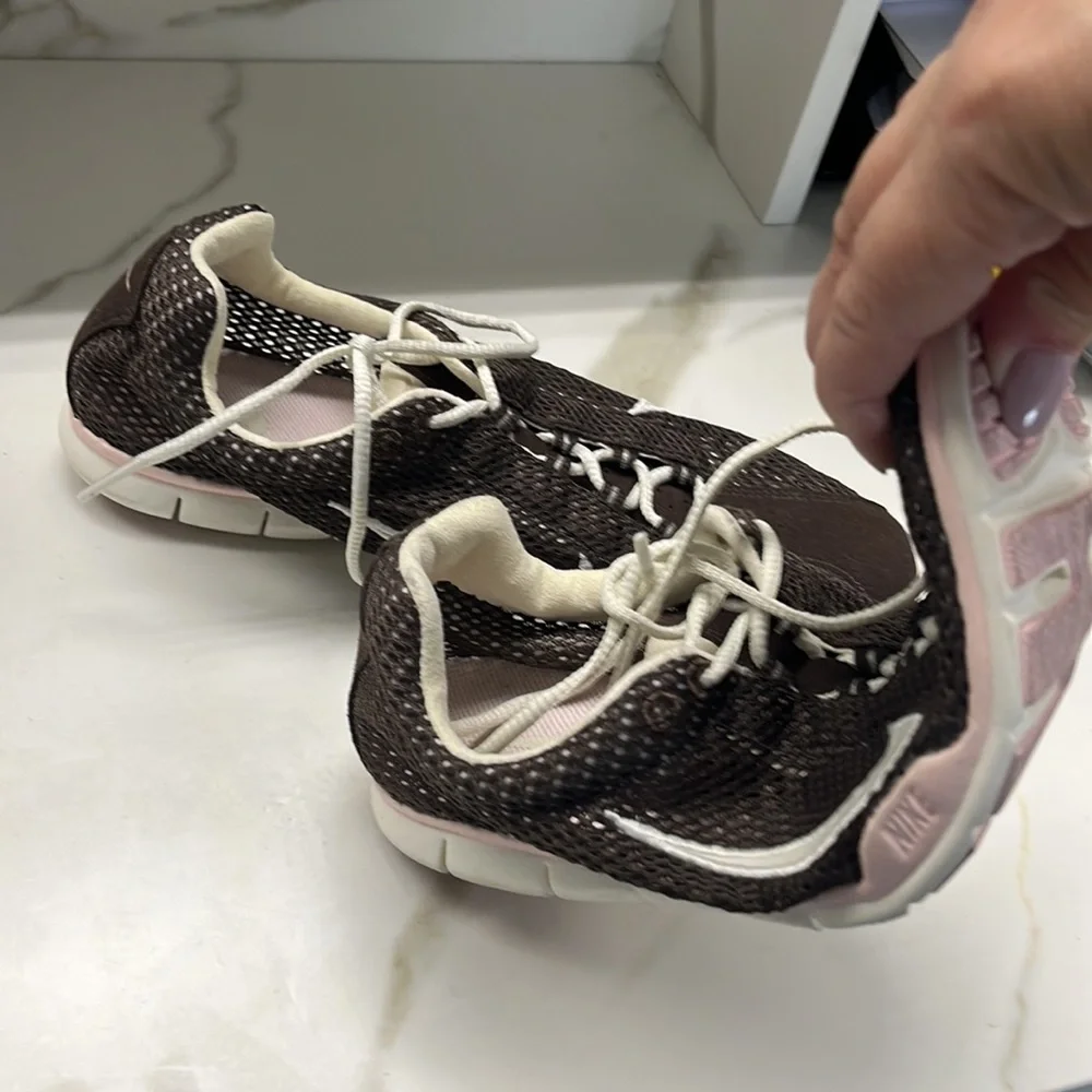 Worn once. Nike brown mesh lightweight sneakers with white swoosh and pink - Picture 3 of 9